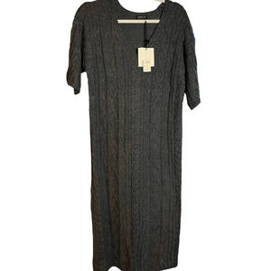 Two Very J Short Sleeve V Neck Cable Knit Sweater Dress